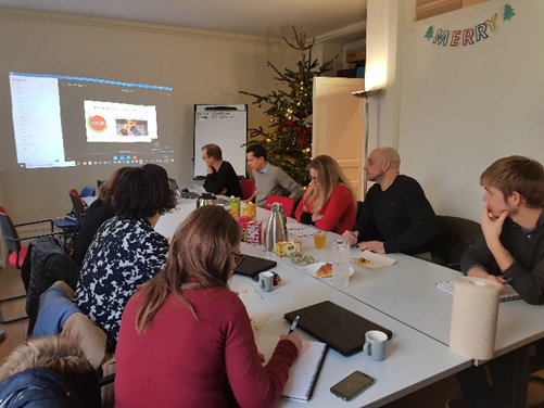 Photo des participants du LUCIEminaire présents dans les locaux du Label LUCIE.