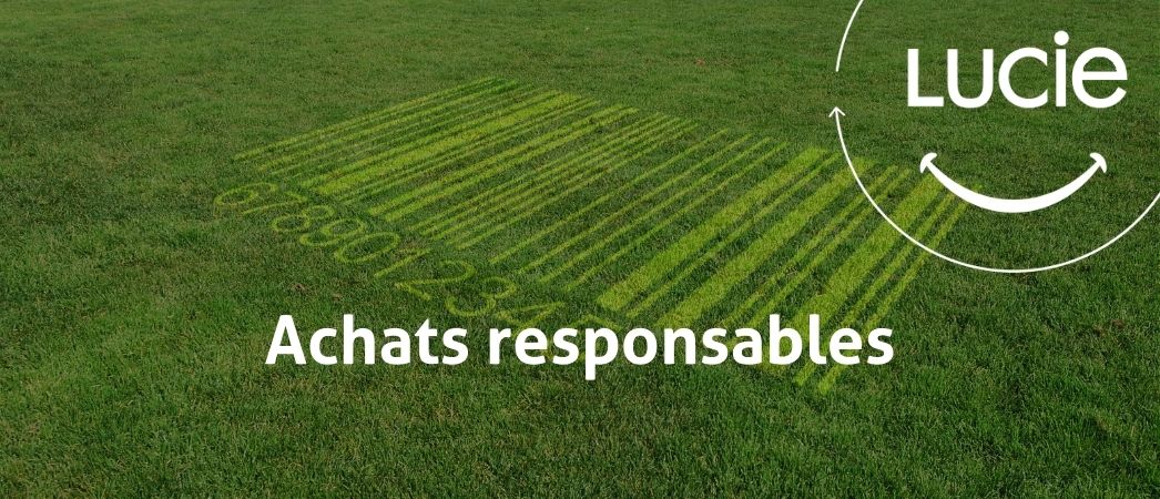 Photo d'un code barre dessiné dans l'herbe - Label LUCIE